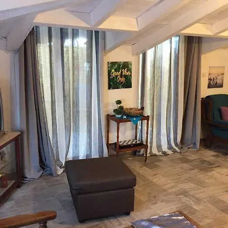 Paulos's Mesonette In Porto Cheli Center * Ροζαίικα