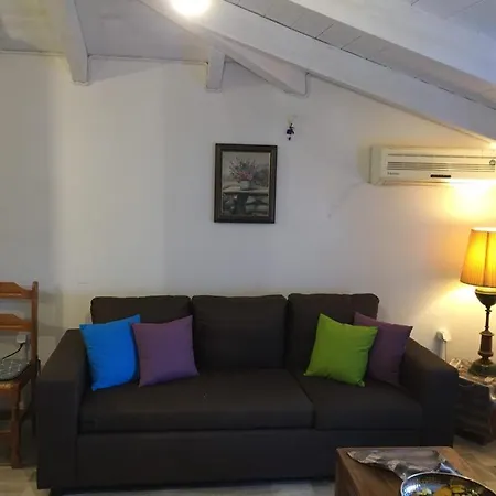 Paulos's Mesonette In Porto Cheli Center Appartement Rozaíika